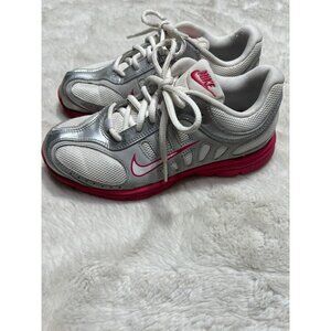 Nike running cross training sneaker kids size 4Y